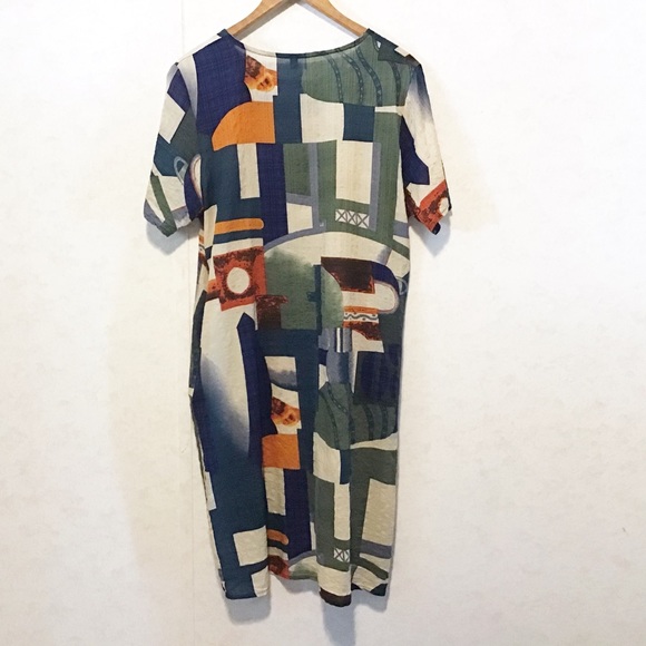 Besca Short-Sleeved Patterned Sheath Dress - Picture 12 of 16